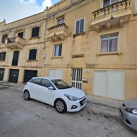 Charming With Large Terrace And Sea Views Xagħra