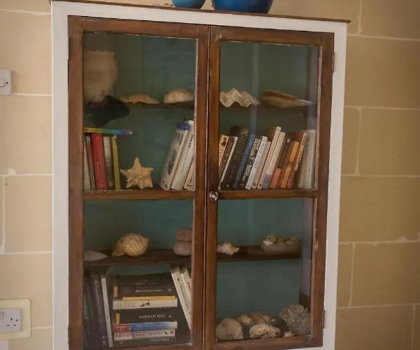 Charming With Large Terrace And Sea Views *