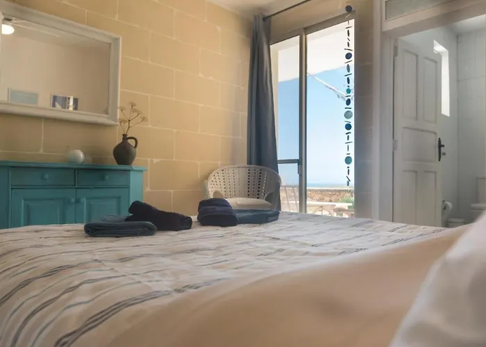 公寓 Charming With Large Terrace And Sea Views *