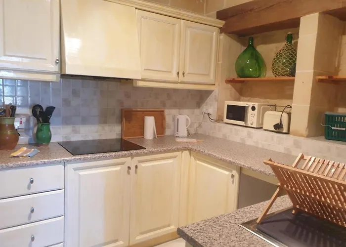 Charming With Large Terrace And Sea Views