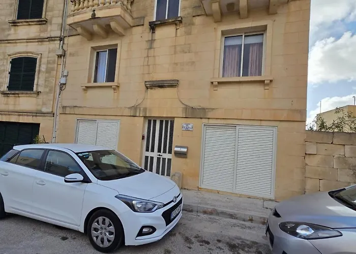 Charming With Large Terrace And Sea Views *